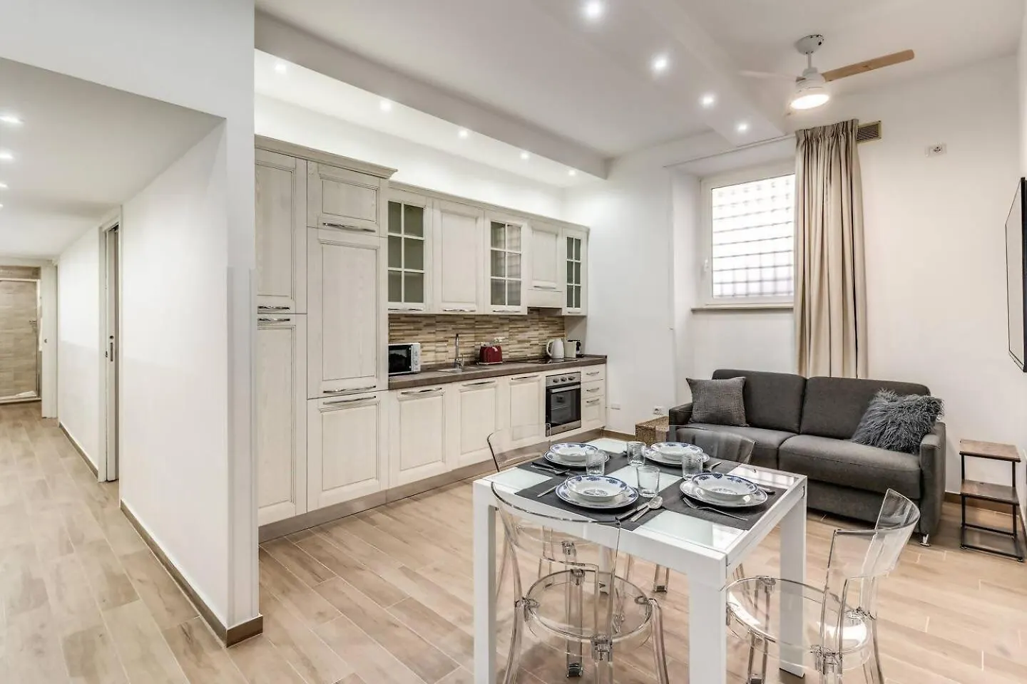 로마 New Flat In Front Stpeter Square 아파트 0*,